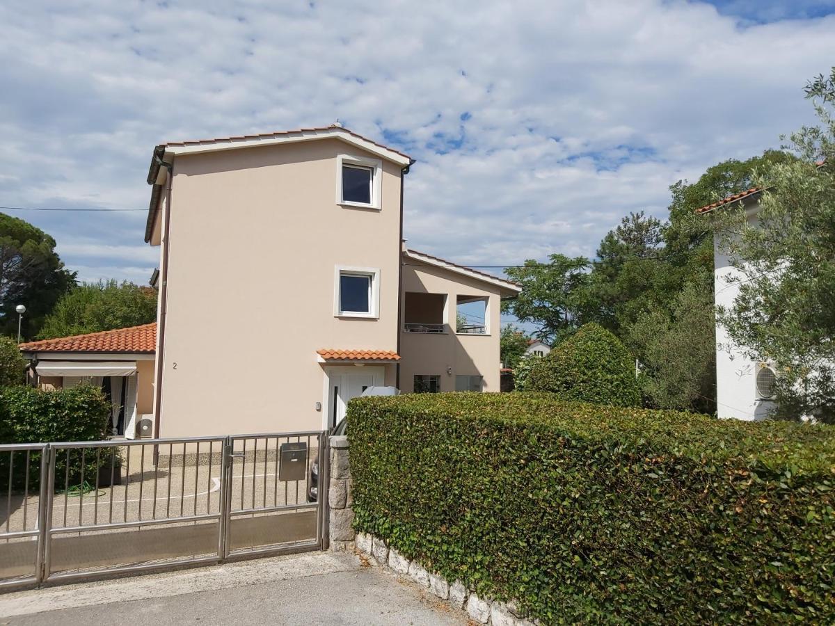 Apartments Tamaris Malinska Esterno foto